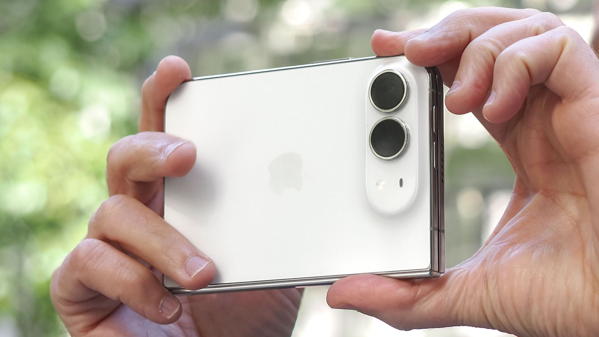 iPhone Duo zoom test — do you really need a telephoto lens?