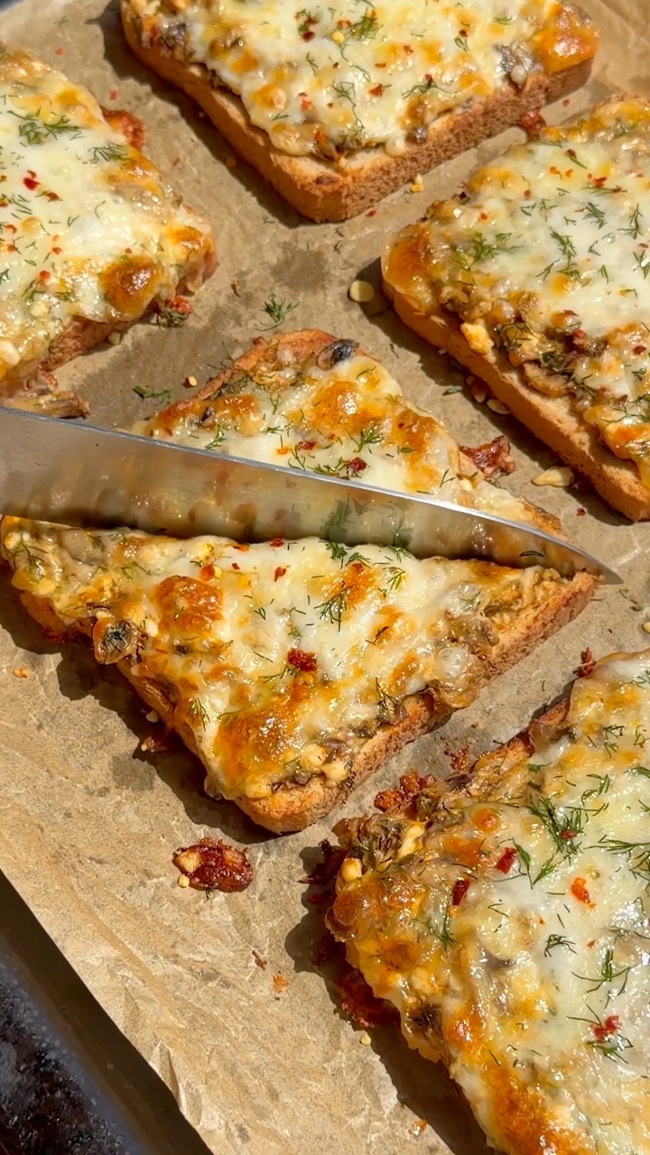 Quick savory mushroom and cheese toast for busy mornings