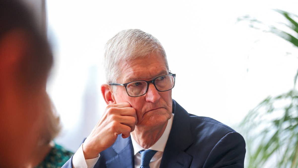 How much Apple stock does former CEO Tim Cook actually own?