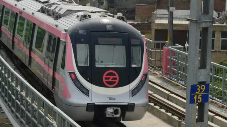 ‘Dissatisfied? You're not alone’: FIR filed over posters in Delhi Metro ...