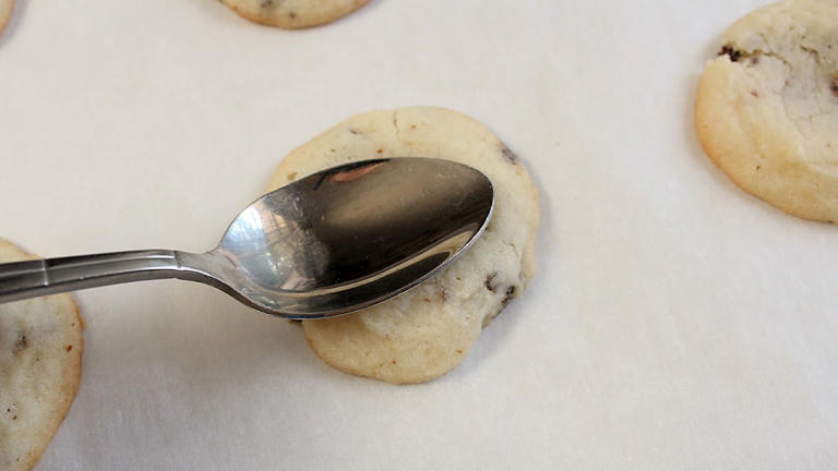 You need these soft sugar cookies on your holiday cookie tray - cherry ...