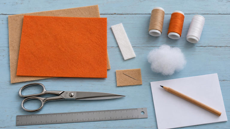 How to sew a felt pie slice with a cream topping