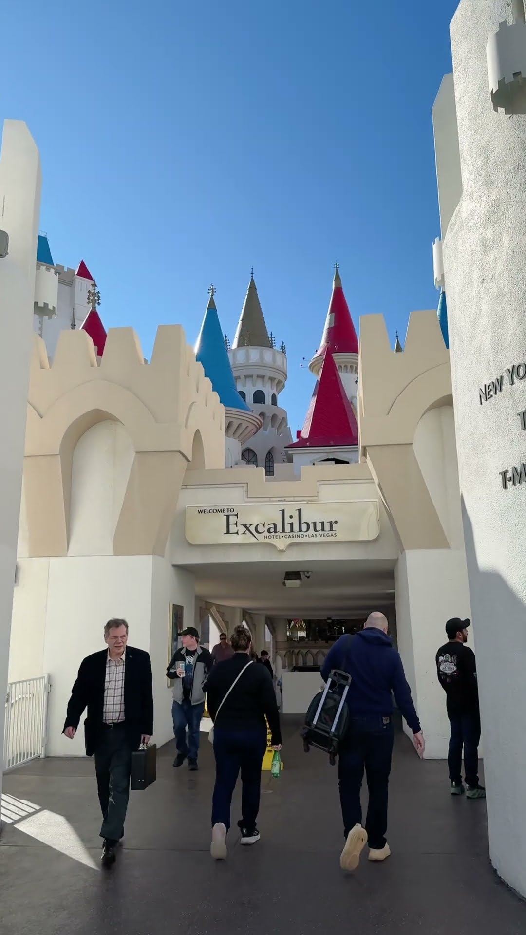 Excalibur - a palace for your cash