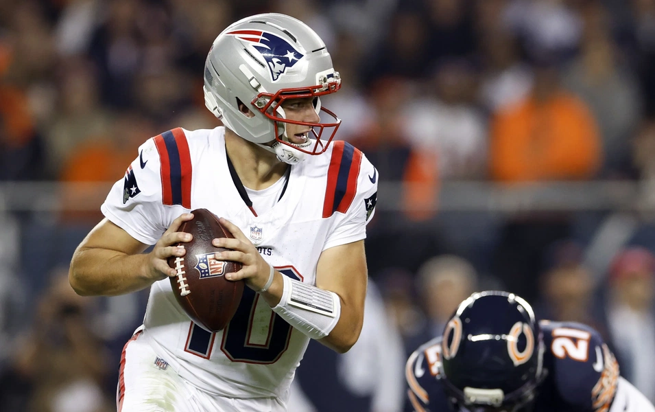 Drake Maye regrets costly interception in Patriots' loss to Bears