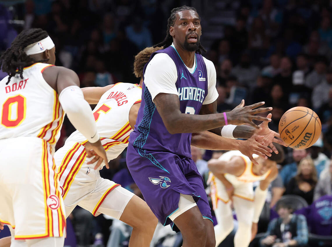 Charlotte Hornets booed repeatedly in 47-point blowout home opener loss ...