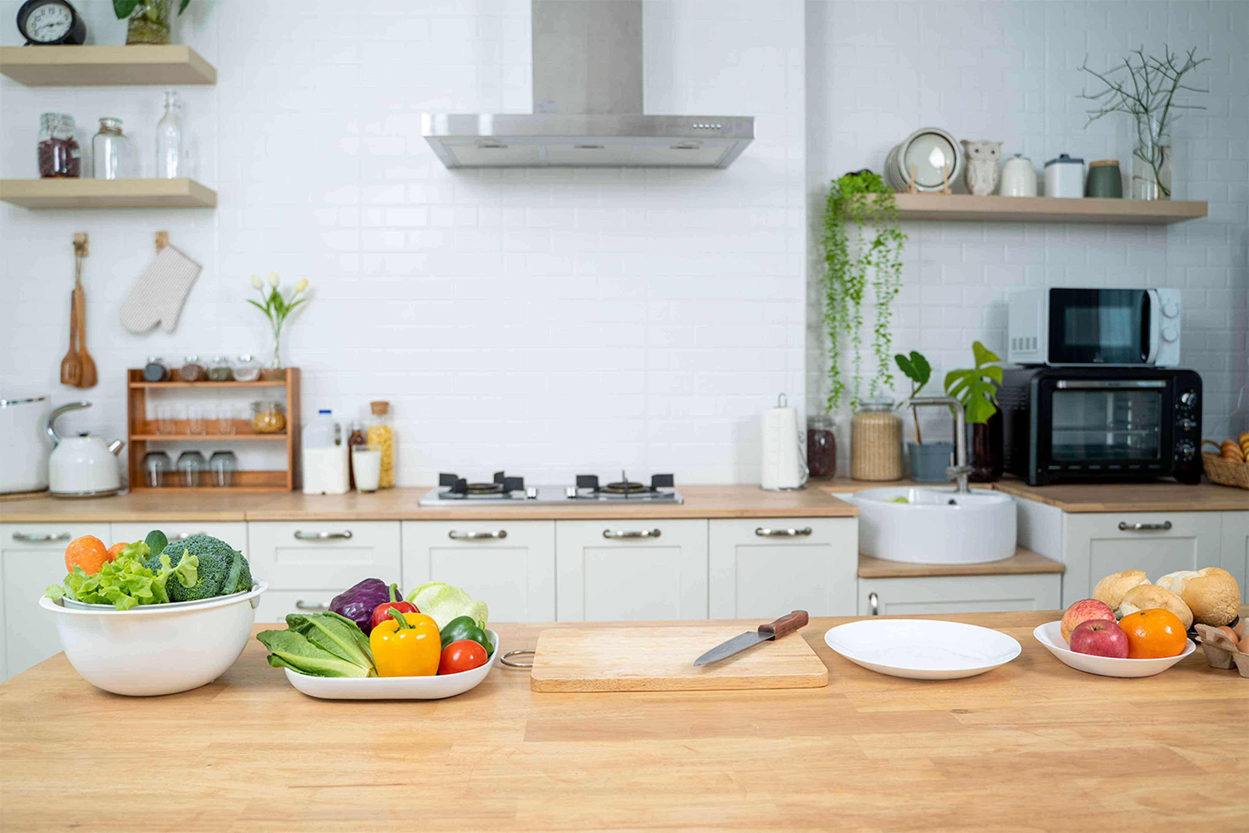 I worked in restaurants, and these are the 8 bad kitchen mistakes to ...
