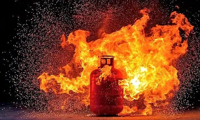 Bengaluru: Three injured in explosion at chaat shop storage room, gas ...