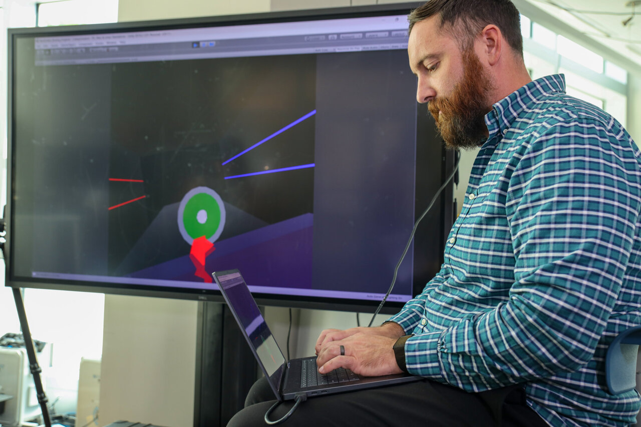 Swinging virtual lightsabers and punching improve pattern-based ...