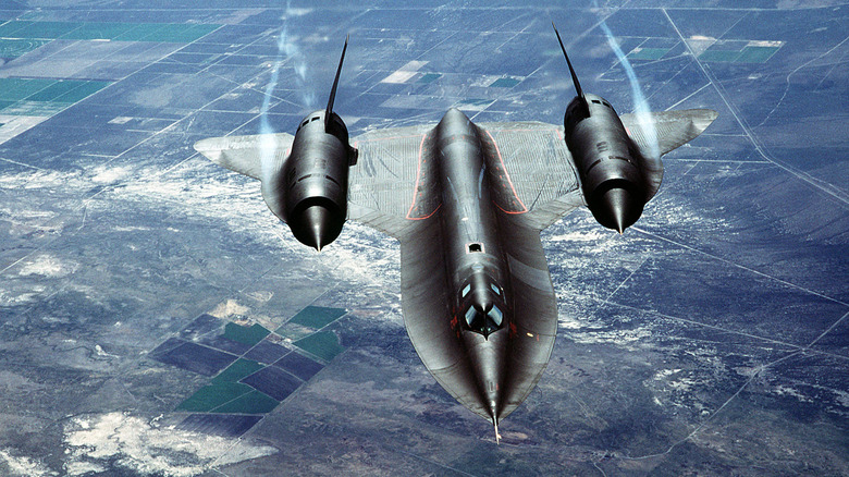 Why the SR-71 Blackbird's windshield made it unique among airplanes