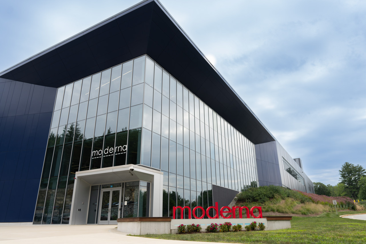 Moderna investors should brace for more whiplash