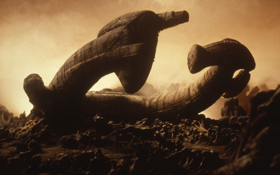 Aaron Guzikowski to write new Alien film with Ridley Scott producing