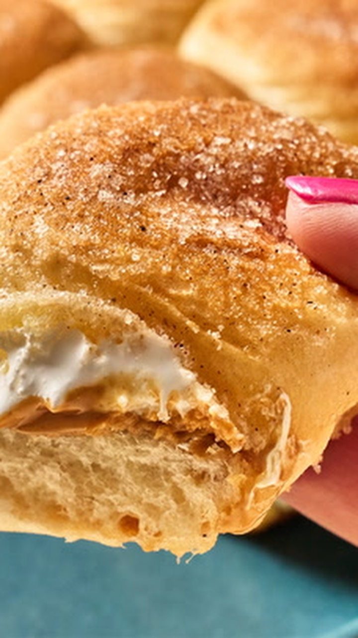 How to make ooey gooey fluffernutter rolls