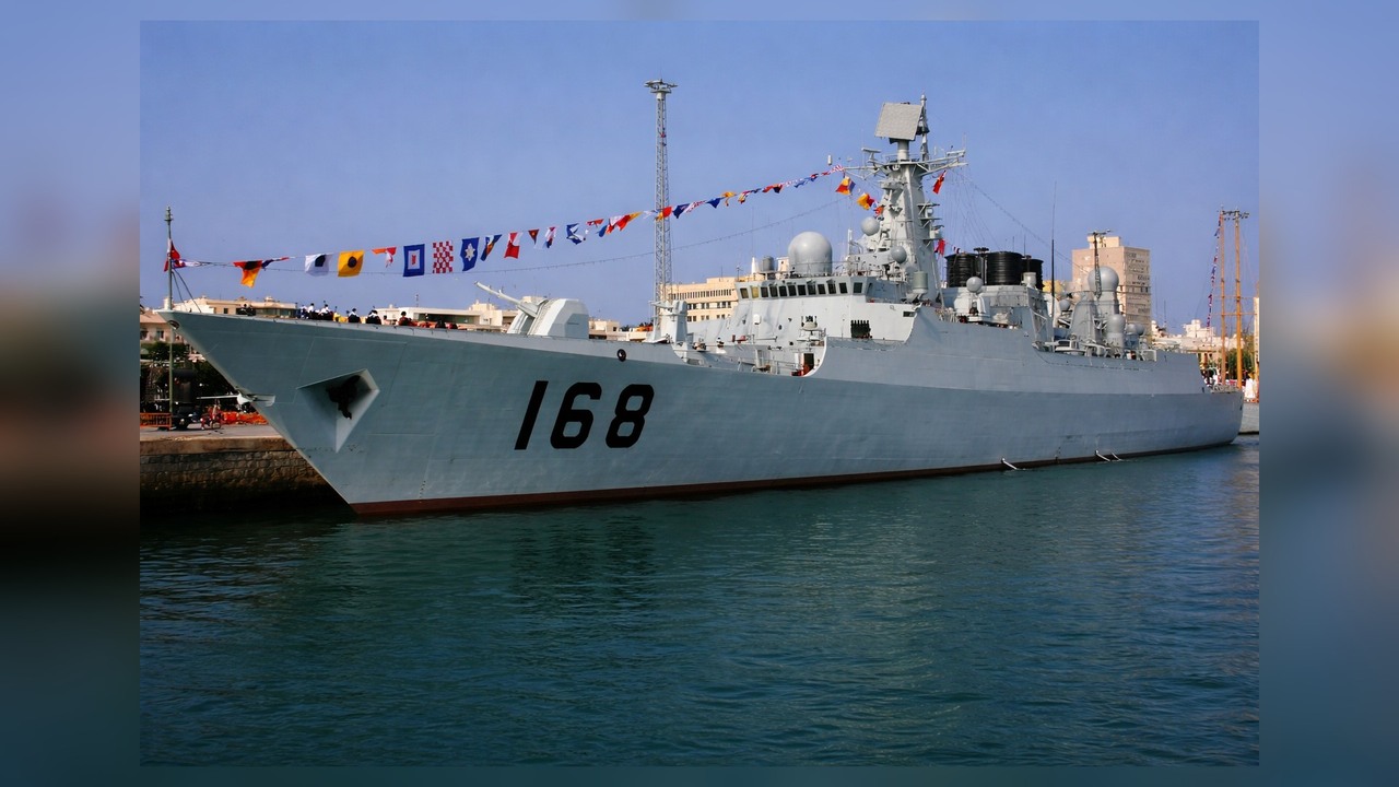 Throwback to China’s Type 052B Luyang-class destroyer