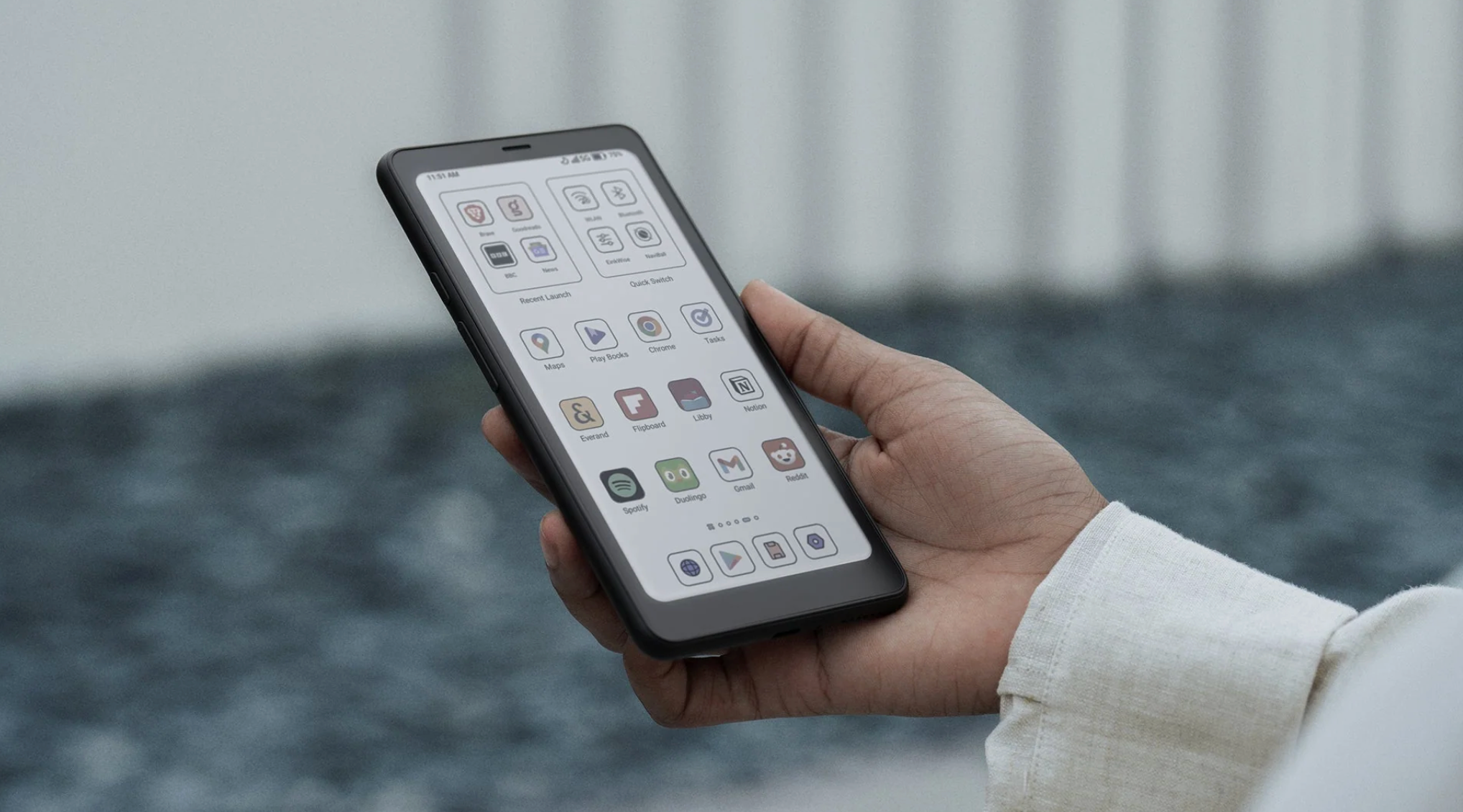 The Boox Palma 2 Pro finally got me to stop reading on my phone
