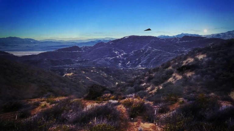 Truth behind eerie black triangle UFOs pictured speeding over US ...