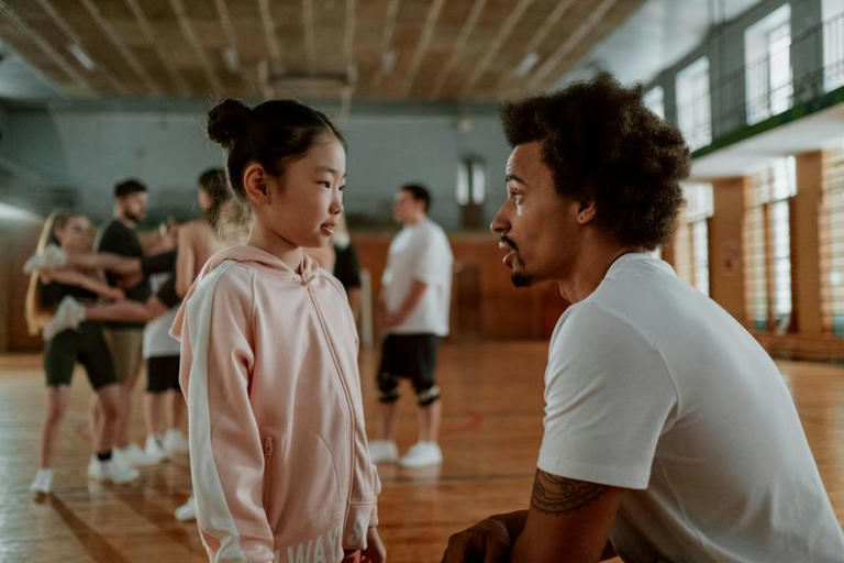 8 phrases that instantly show someone's good character