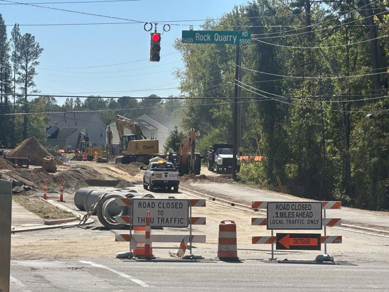 Road project took a Raleigh neighborhood's only traffic light. Gridlock ...