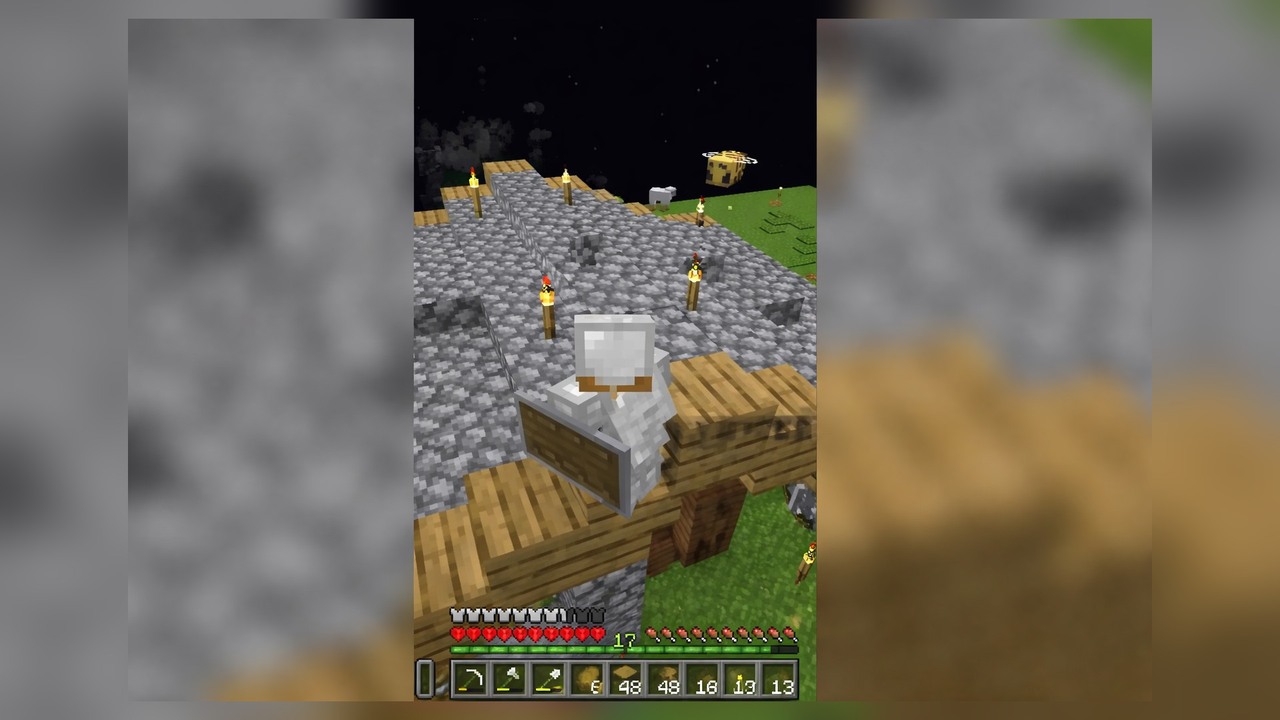 AcookieGod sets up infinite sheep in Minecraft Skyblock