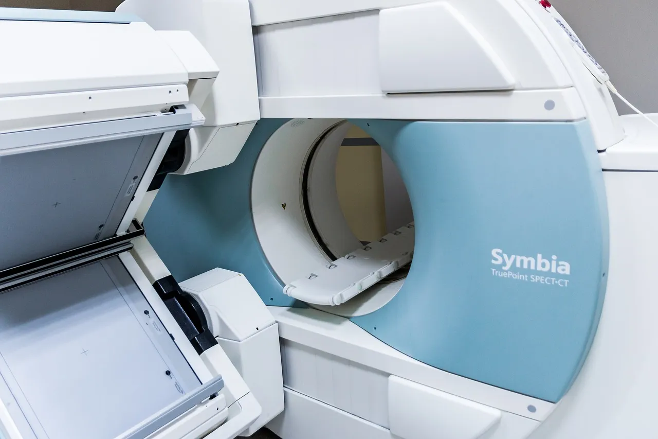Claustrophobia in MRI machines: How hospitals help anxious patients get ...