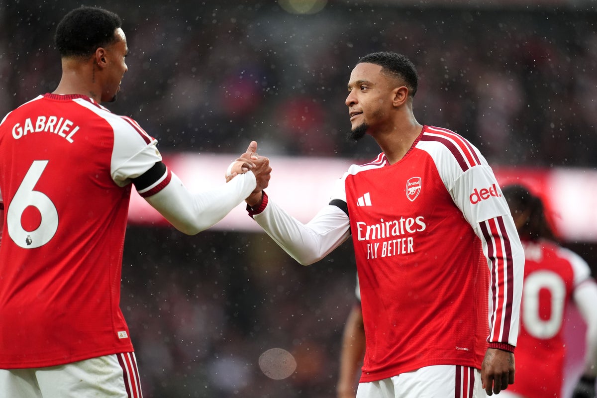Arsenal centre-backs make difference to cut gap to leaders Man City