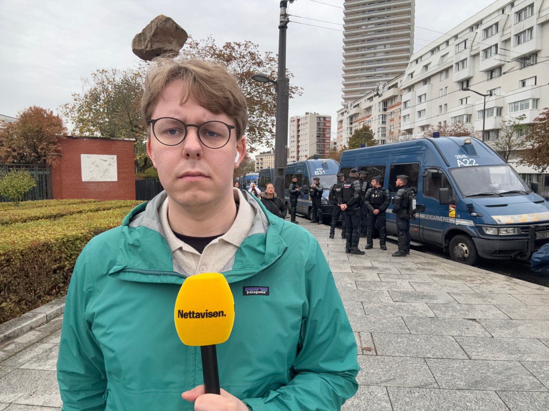 Full forvirring om demonstrasjoner i Paris