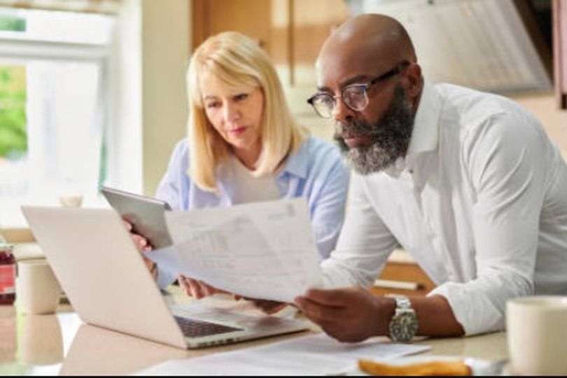 People can get £13,800 on top of DWP state pension with over-60s told ...