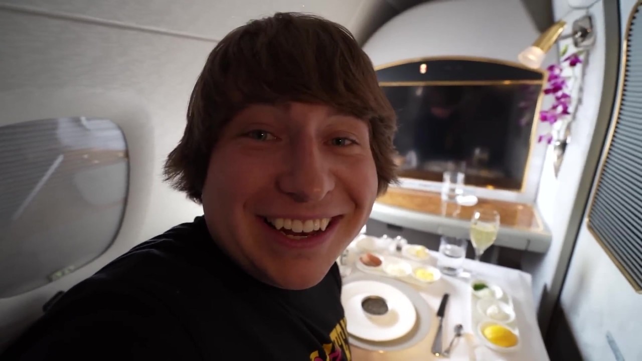 Matthew Beem flips a coin for an Emirates A380 first class suite