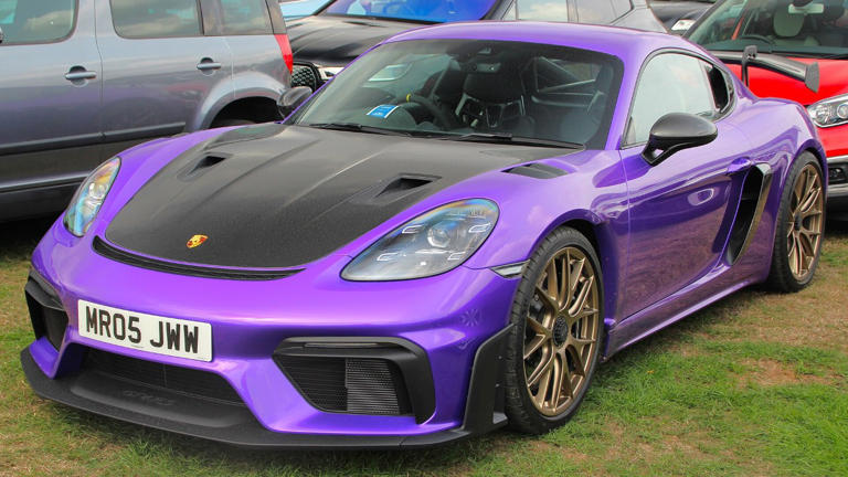 Porsche says 548 center-lock 2024 911s and 718 RS models shouldn’t be ...