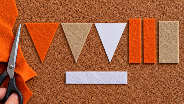 How to sew a felt pie slice with a cream topping