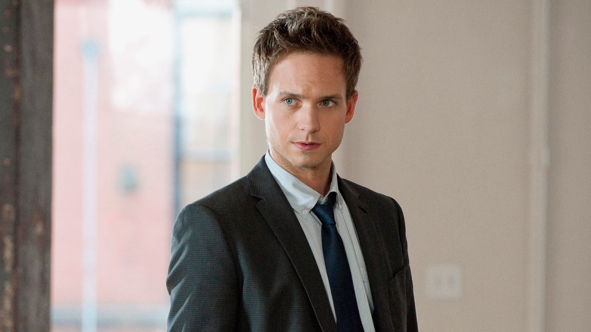 15 years later, Mike Ross' best suits line is still one of the greatest ...