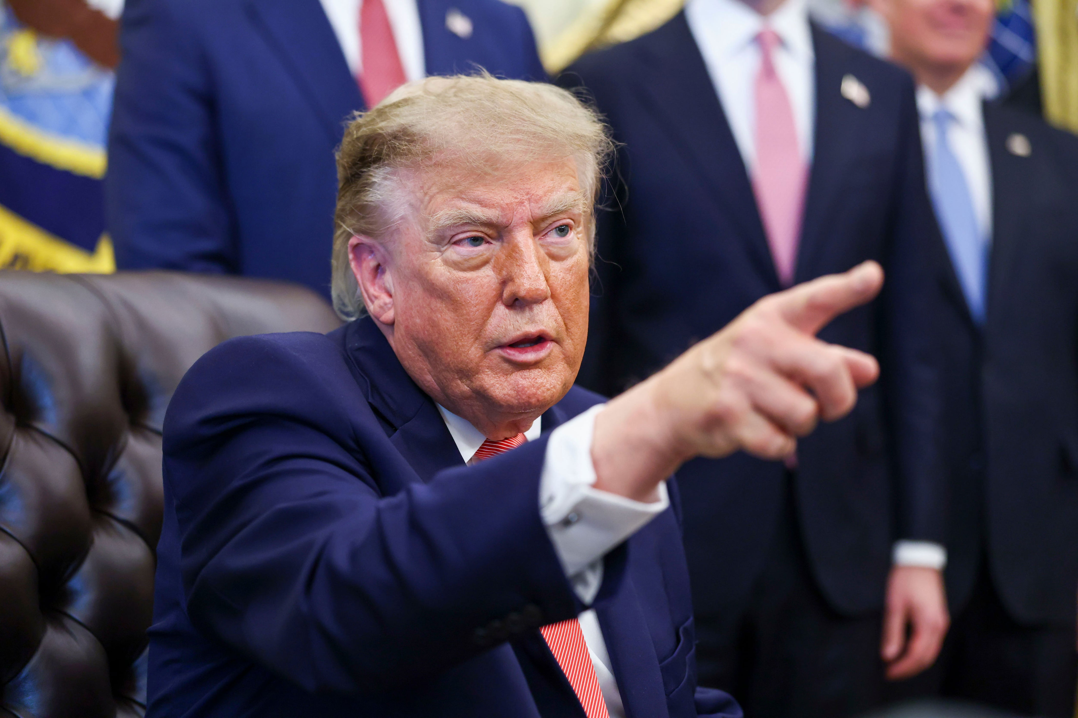 Trump's press war and Bezos' Washington Post pivot