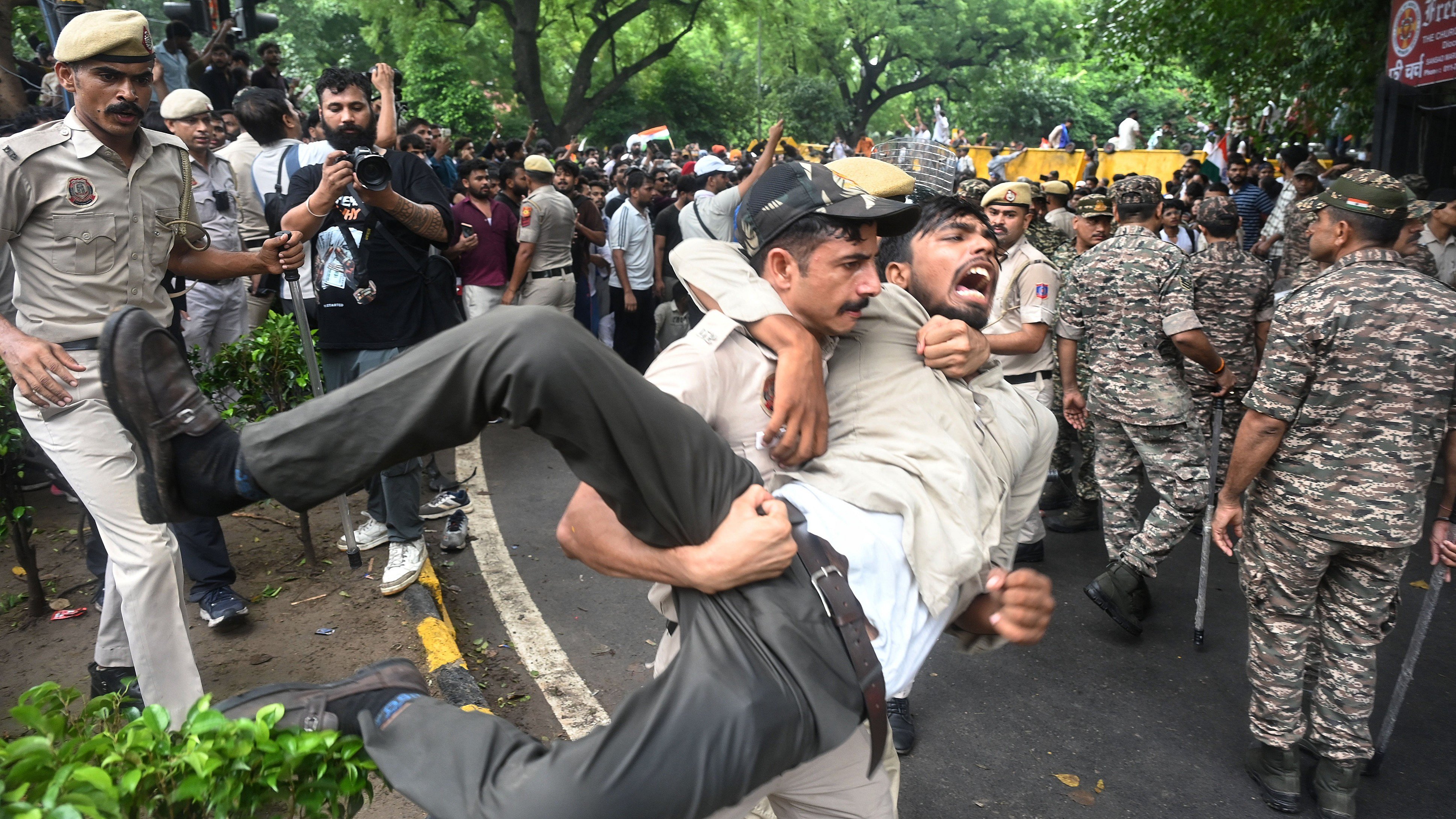Jantar Mantar protests: SC panel to hear evidence on pellet gun use ...