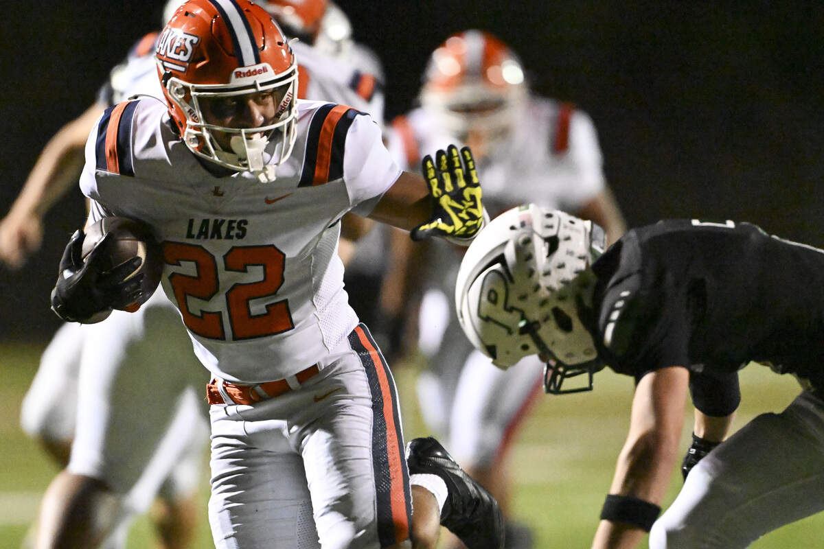 High school football roundup: 'Sonic & Knuckles' lead Lakes past Peninsula