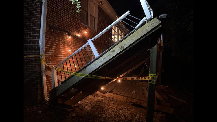 39 people injured after porch collapses at Williamsburg home