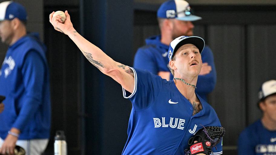 Bowden Francis’ uncertain future adds to Blue Jays’ rotation concerns