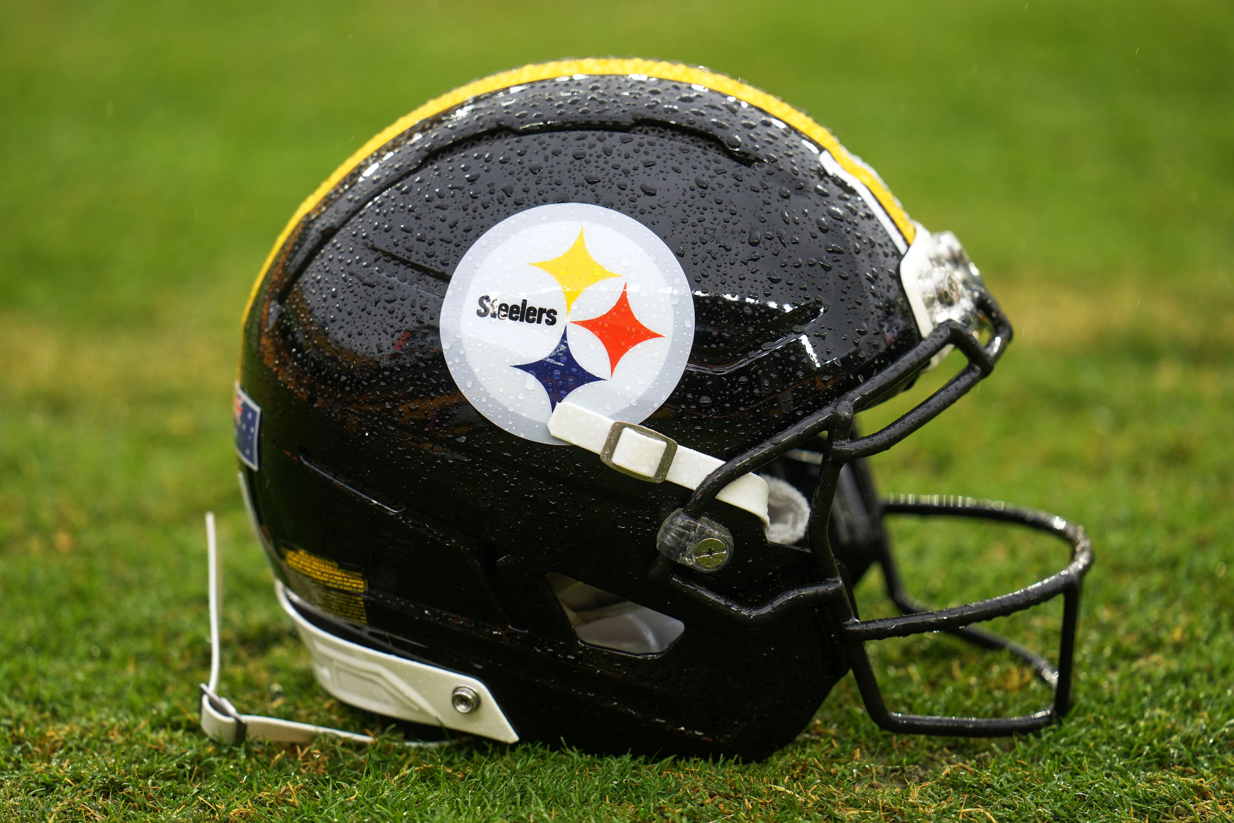 Steelers to debut new uniform combination in Paris