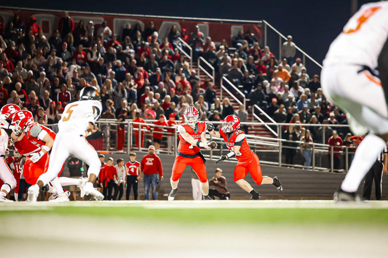 Sheridan football comeback stuns unbeaten New Lex, week 10 roundup