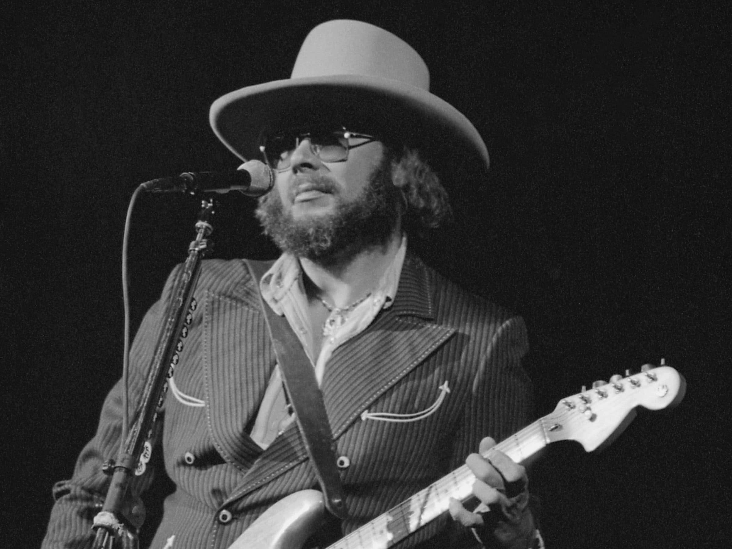 51 years ago, a musician fell 440 feet off a mountain peak; he survived ...