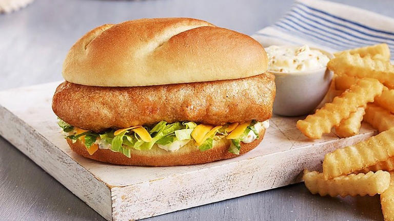 Pollock is out: The fast food fish sandwich that uses a better quality ...