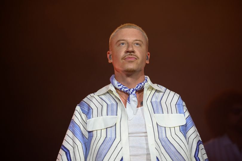 Macklemore risks another cancellation as he slams ICE on stage after Ed ...