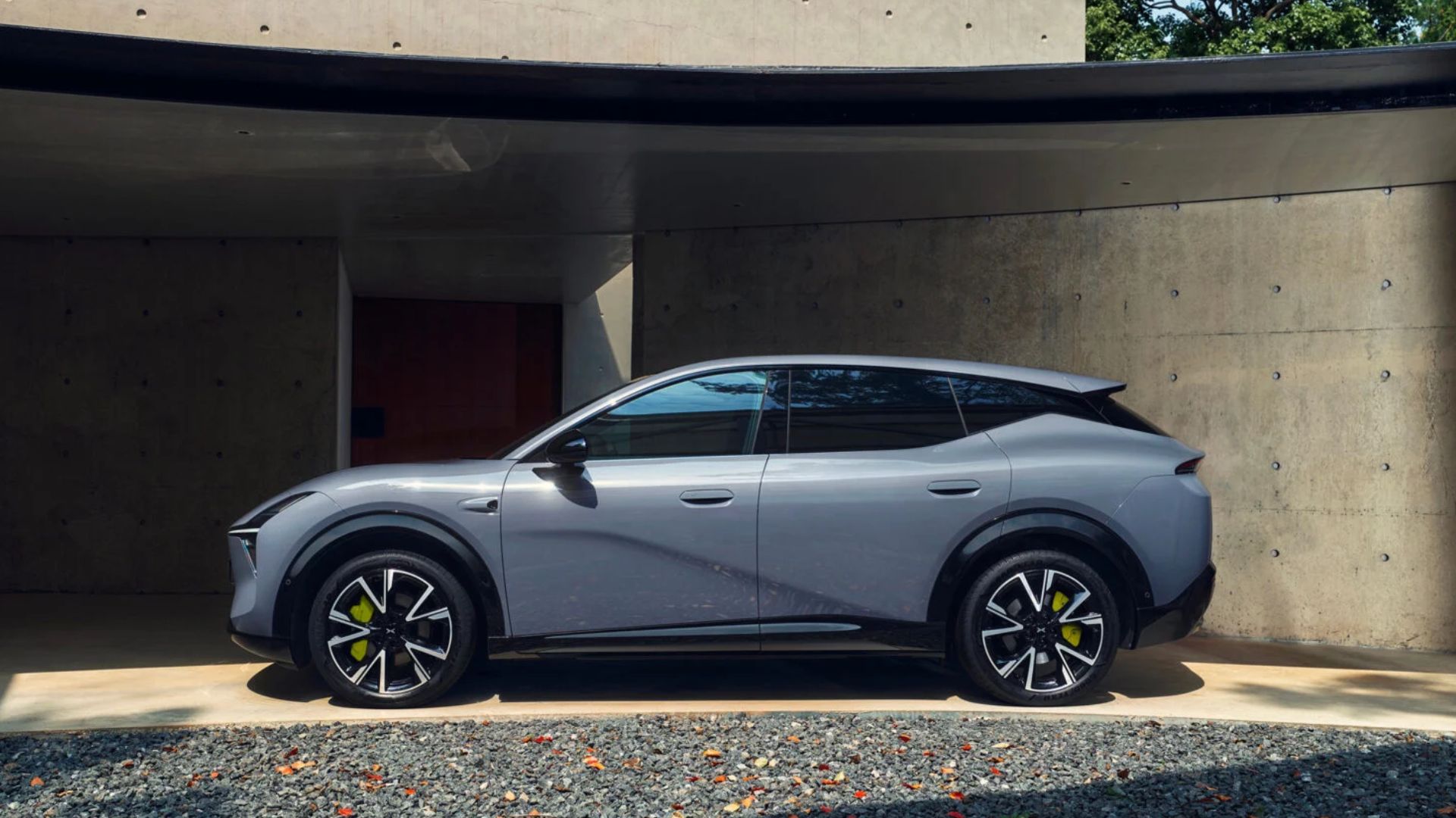 This Chinese electric crossover drove 742 miles without stopping to ...