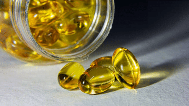 These symptoms are seen due to a deficiency of vitamin D in the body ...