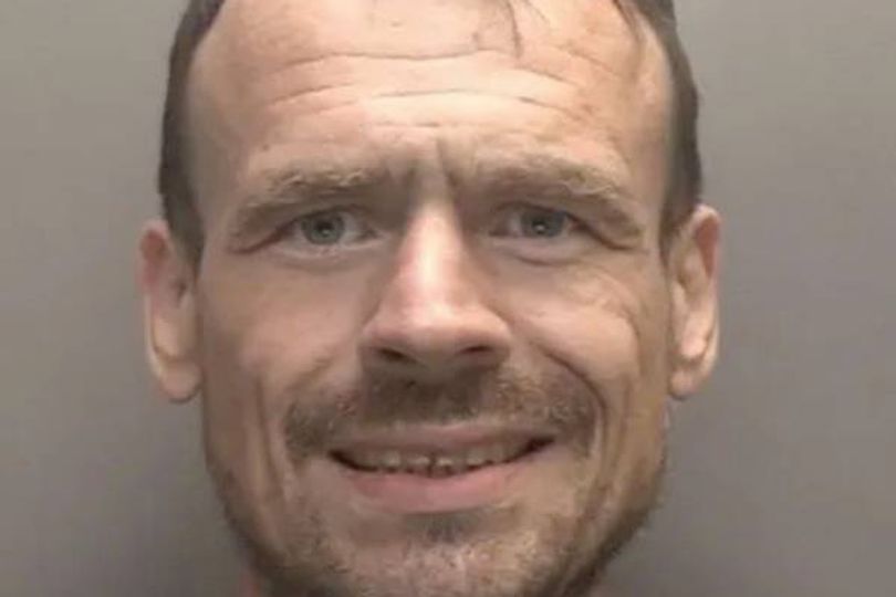 Manhunt for escaped prisoner with links to Derbyshire as warning issued