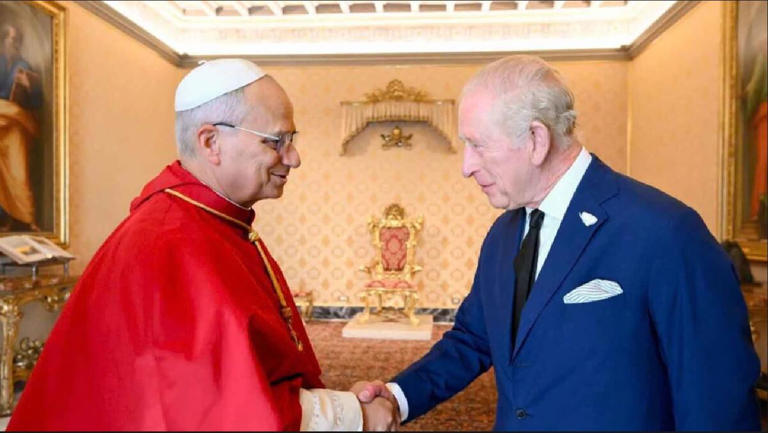 Carlos III nombra al papa León XIV cofrade de la capilla de San Jorge ...