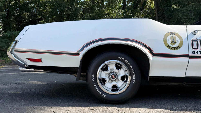 Only about 60 Oldsmobile pace cars got the 350, and collectors keep ...