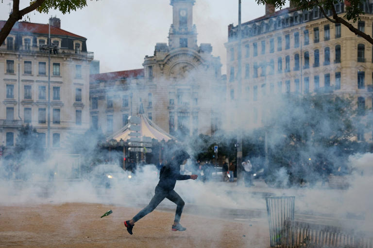 France riots in pictures: Protests of 400,000 descend into anarchy as ...