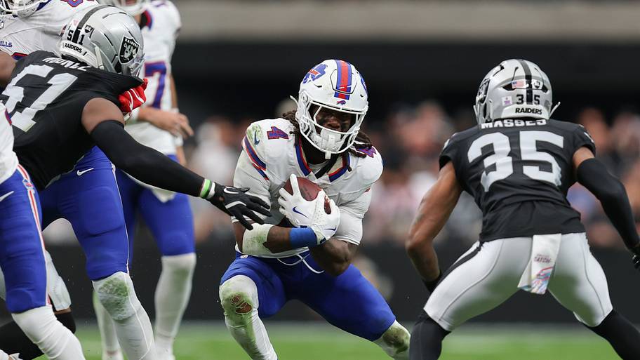 James Cook operating at higher pace against heavy boxed-defenses in 2026
