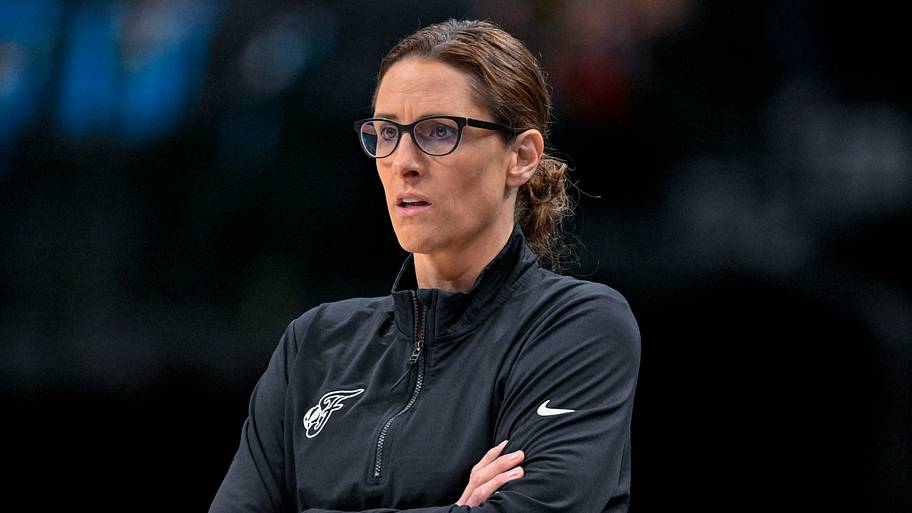 Retaining Stephanie White contradicts the Indiana Fever's new direction