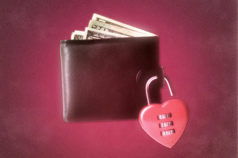 Romance scammers turned a Texas man into an unwitting money mule