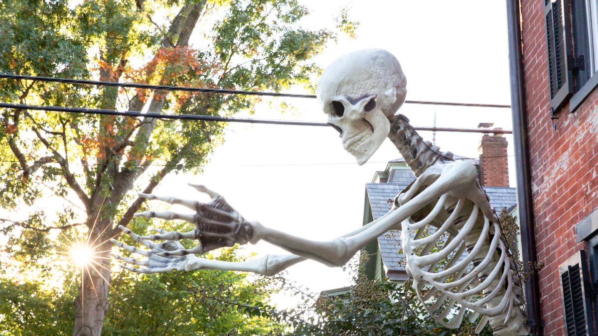 Create a fun skeleton water feature for Halloween with easy DIY steps